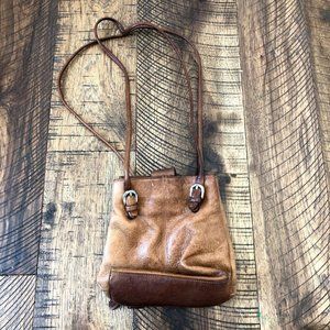 VINTAGE leather small bucket zipper saddle bag